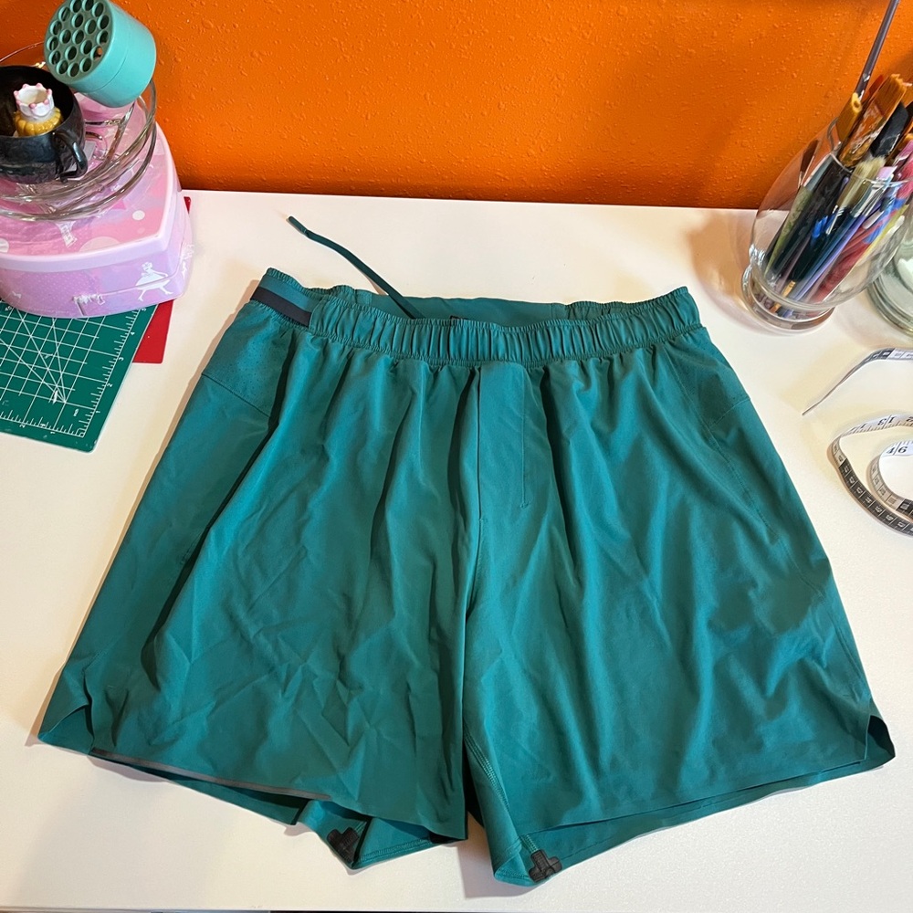 Lululemon Athletica Teal Athletic Shorts Size Large
